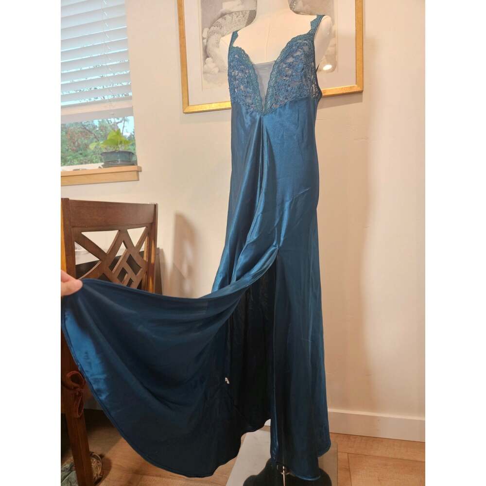 Vtg Victoria's Secret Gold Label Teal Blue Satin Lace Trim Maxi Slip Gown Large